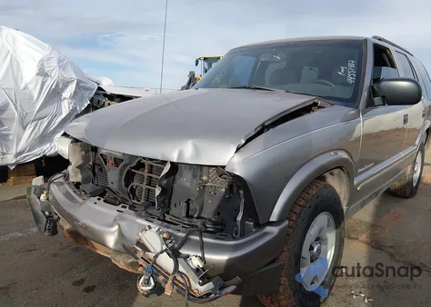 2001 Chevrolet Blazer Trailblazer z USA, uszkodzony, nr VIN 1GNDT13W812217761